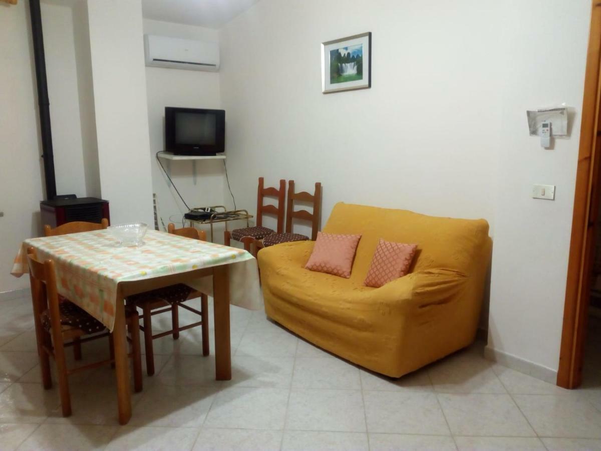 Santu Luisu Iun P2230 Daire Galtellì Dış mekan fotoğraf
