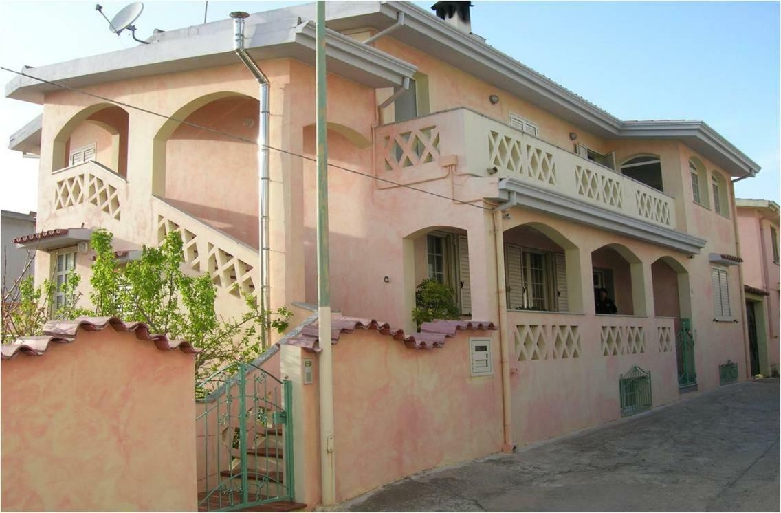 Santu Luisu Iun P2230 Daire Galtellì Dış mekan fotoğraf